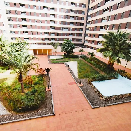 Metropolitan Apartment *